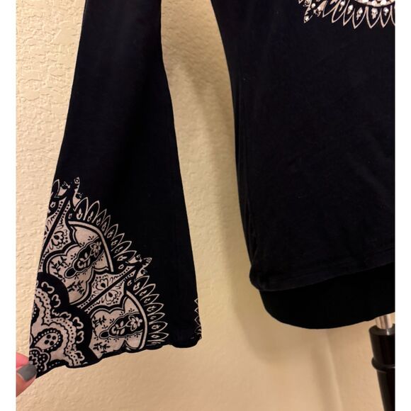 INC Studded V Neck Flared Sleeve Top - Sz S - Picture 2 of 12